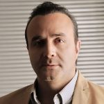 بیوگرافی کامل سینا سرلک خواننده ایرانی