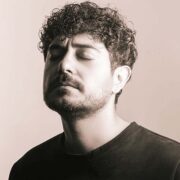دانلود آهنگ جدید حسین پارسا کاشکی یه بارون بزنه